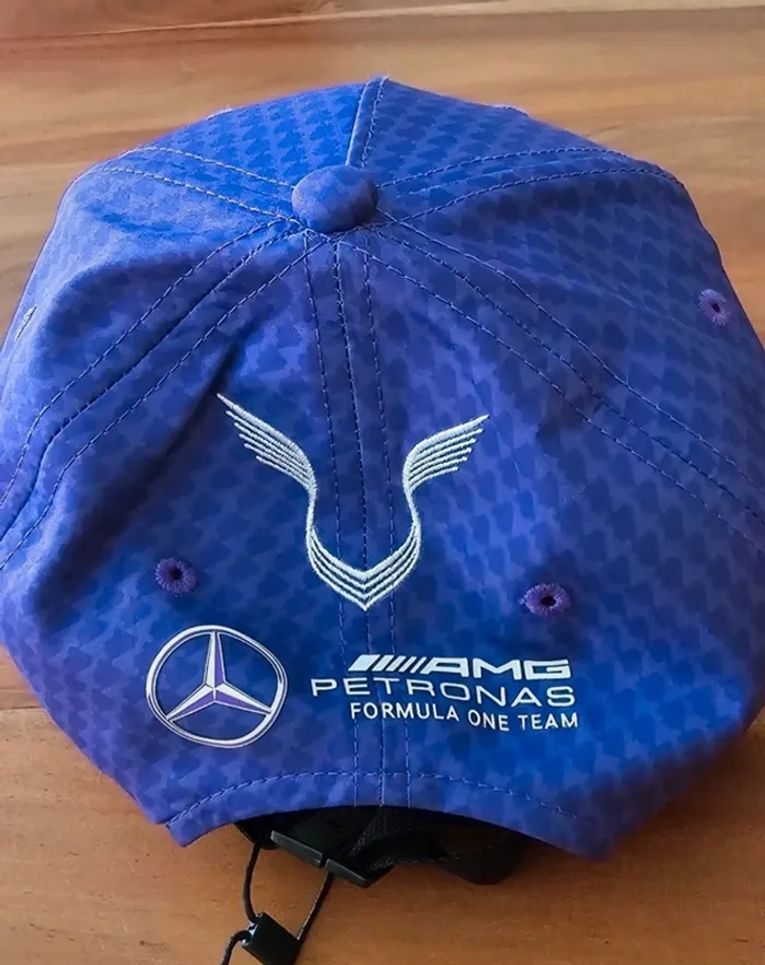 Casquette Mercedes AMG Gran Turismo – Violette – Neuve avec étiquette - photo numéro 3