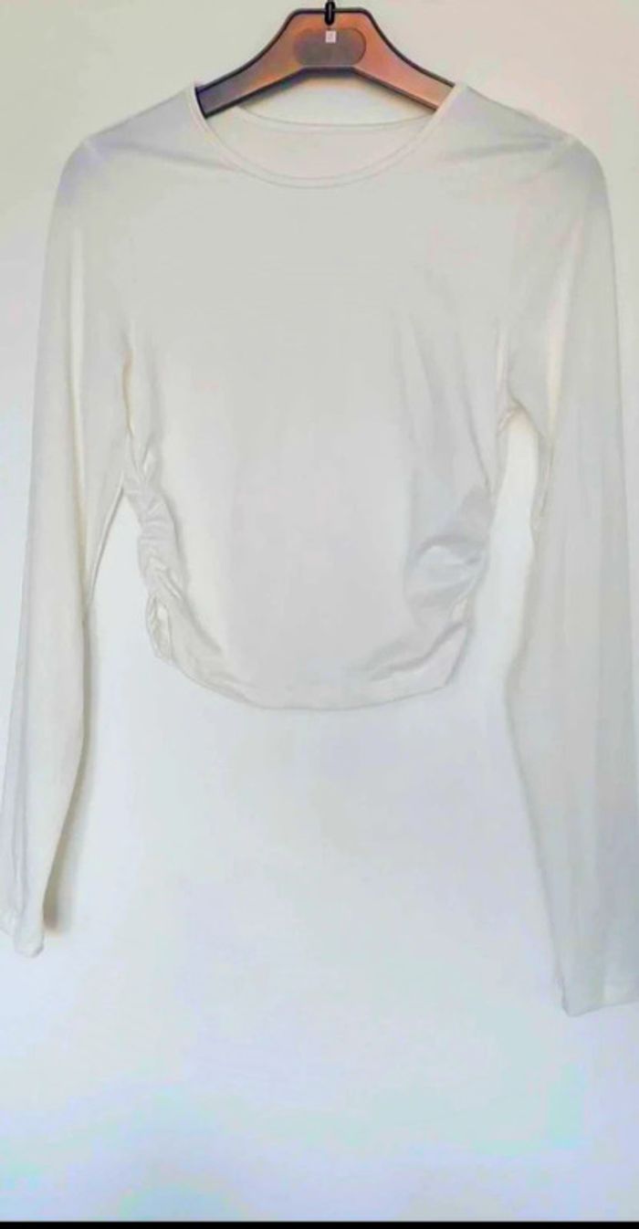 Tee-shirt  blanc  femme court et  moulant  T38-M