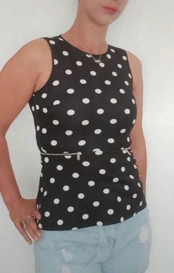 Top pinup moulant a pois Zara taille 36