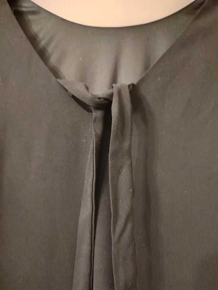 Robe noire - photo numéro 2