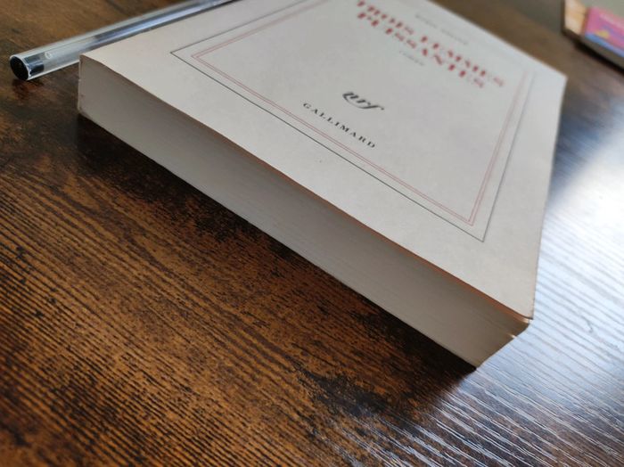 Livre Trois femmes puissantes - photo numéro 2