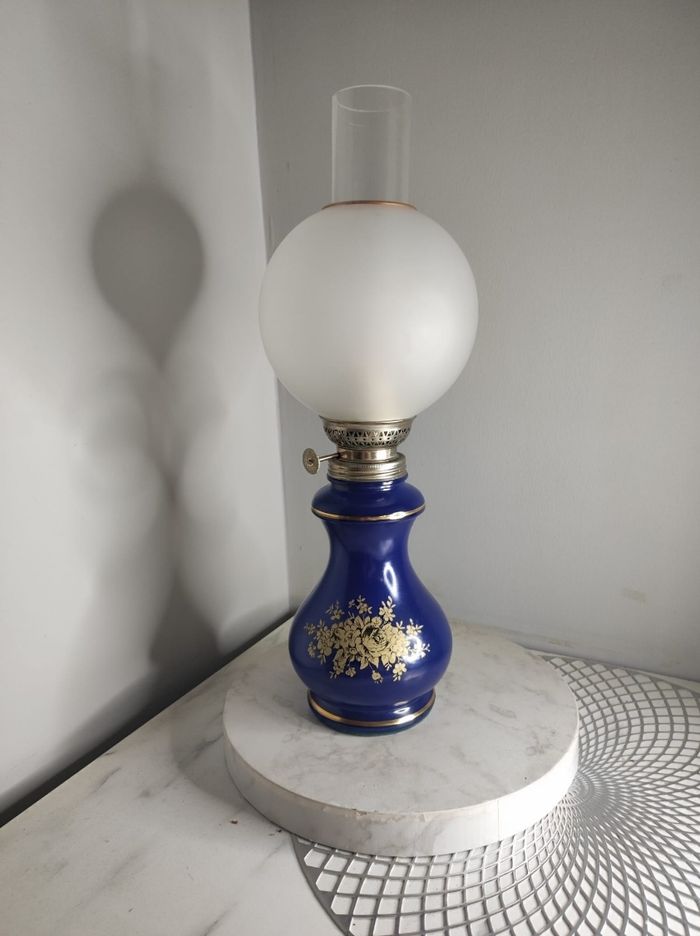 Lampe à pétrole d'époque - photo numéro 2