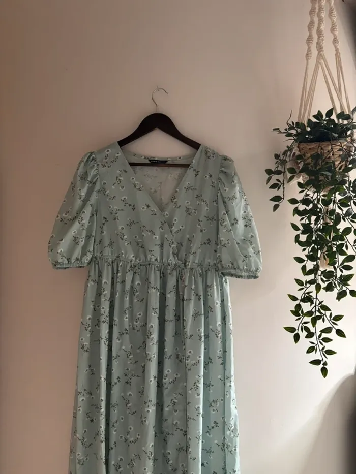 Robe longue vert d’eau - photo numéro 4