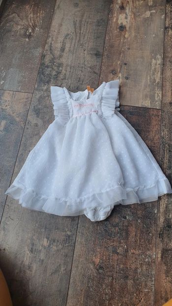 Robe orchestra 12 mois en très bon état