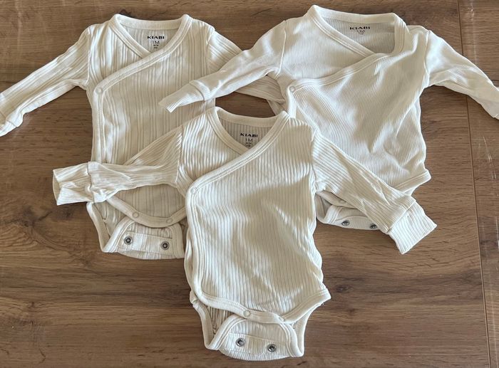Lot de 3 bodies croisés 1 mois