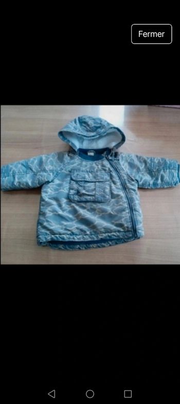 Veste doudoune taille 12 mois.