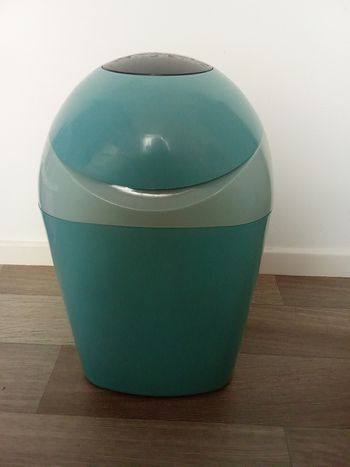 Poubelle à couches