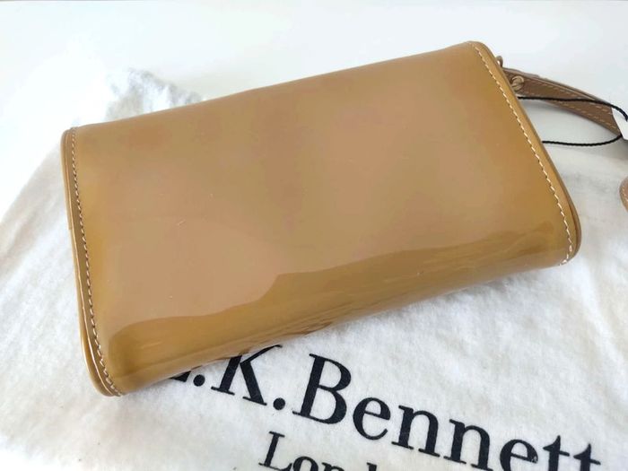 Portefeuille LK Bennett Compagnon en cuir verni taupe - NEUF - photo numéro 8