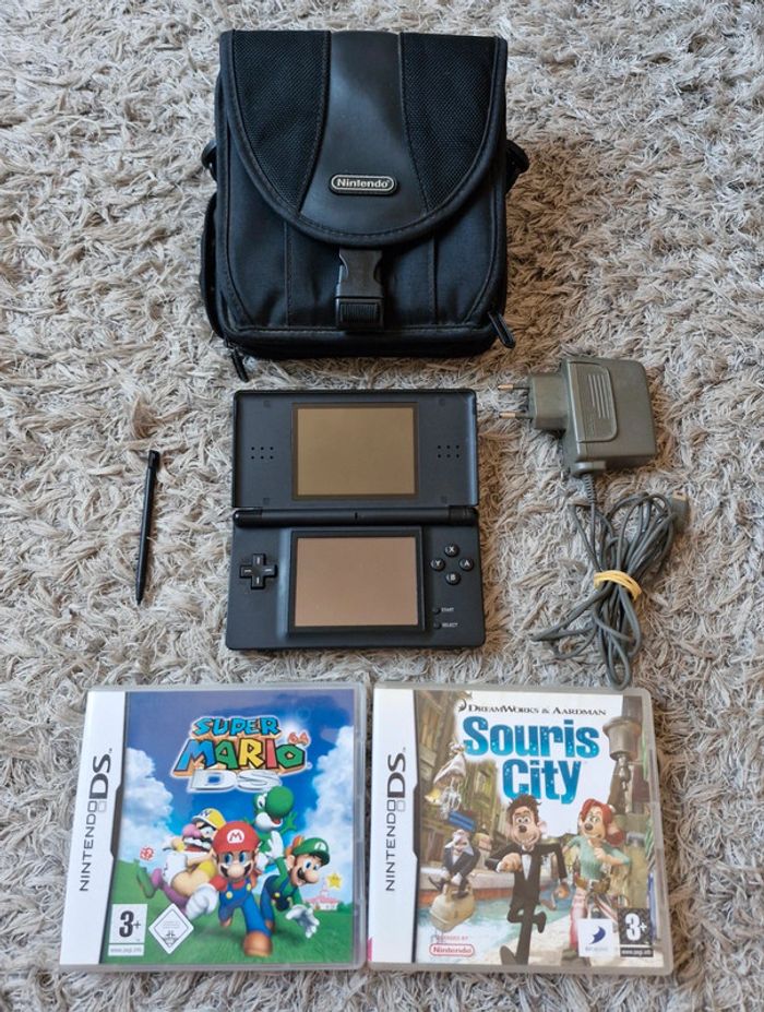 Lot Console Nintendo DS Lite Noire + 2 Jeux