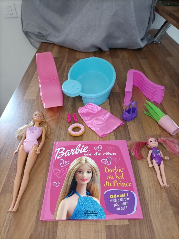 Lot barbie - Sortie Mère fille à la piscine - 2 barbies, accessoires et 1 livre - photo numéro 6