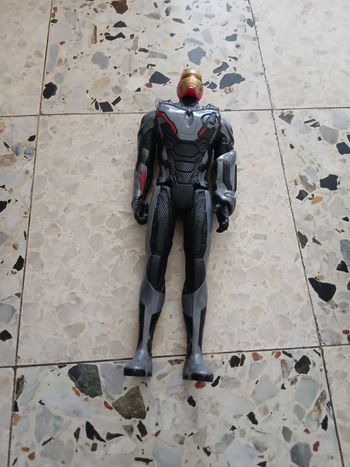 Figurine iron man