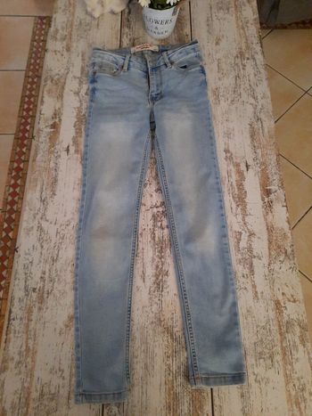 Pantalon jean Jennyfer taille 29