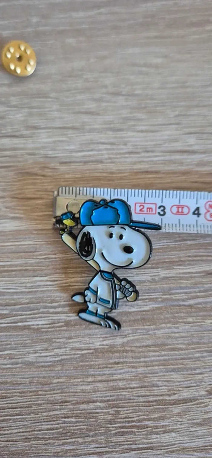 Broche/ pin's Snoopy. - photo numéro 6