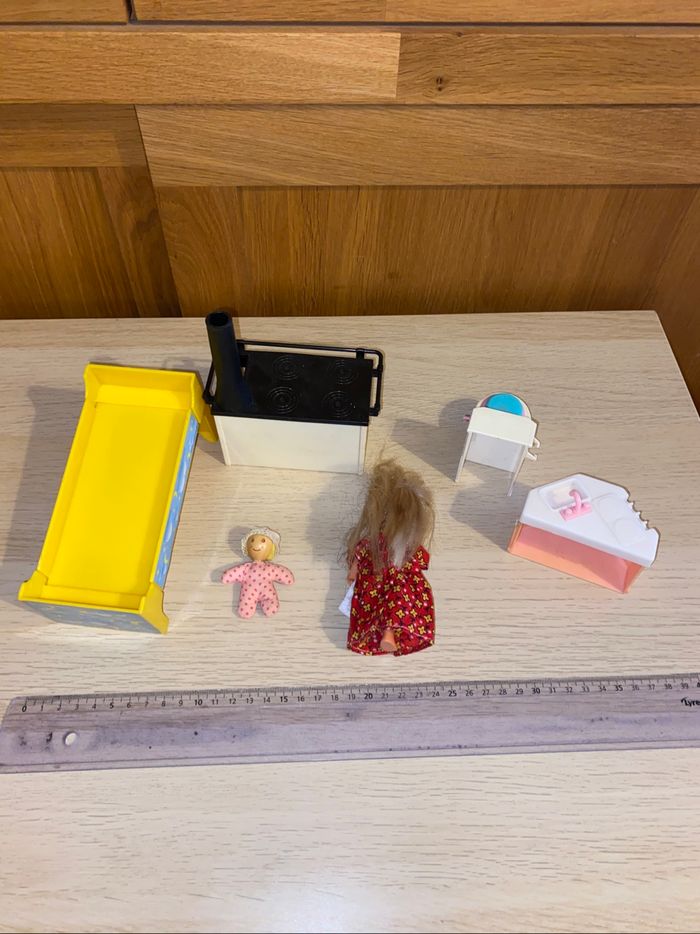 Poupée jouet delavennat glady Sonia cuisinière lit barbie Shelly nursery training pot 1996 - photo numéro 6