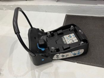 Base auto creatis fix bébé confort