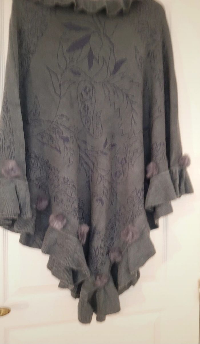 Poncho femme neuf - photo numéro 4