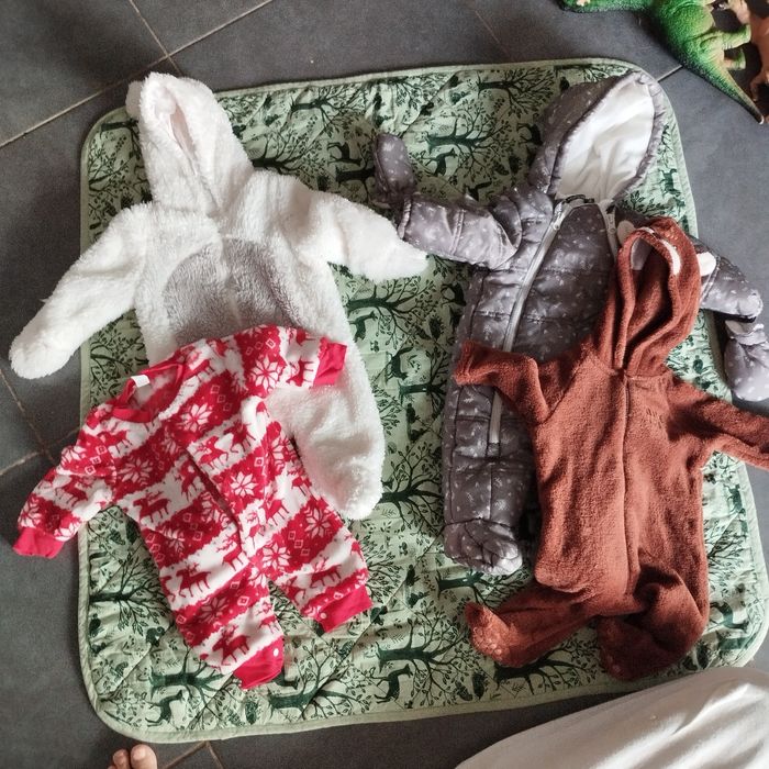 Lot combinaison et pyjamas en 3 mois