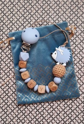 Attache tétine personnalisé