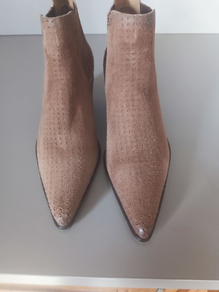 Chaussures 41 neuves Emanuel castro