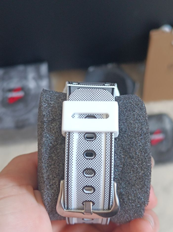 G-Shock Casio montre Noir et Blanche Neuve - photo numéro 8