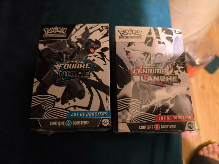 Coffret lot de 6 booster écarlate et violet foudre noire blanche Pokémon AB prix ferme