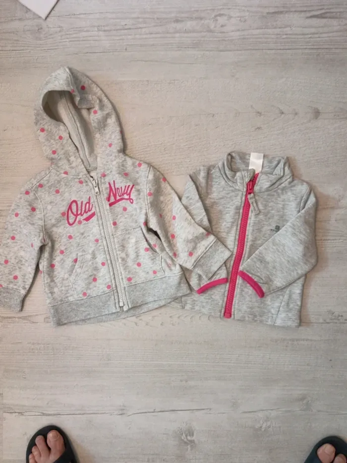 Lot de 2 veste zippée 12 mois