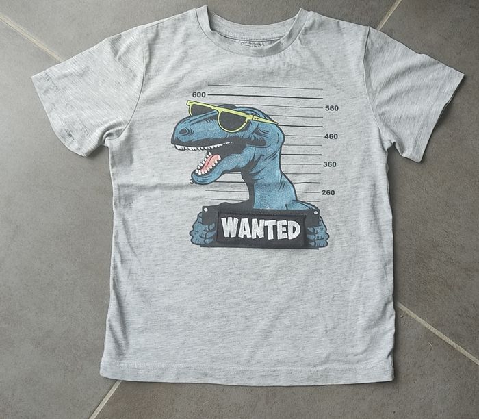 Tshirt dinosaure 8 ans