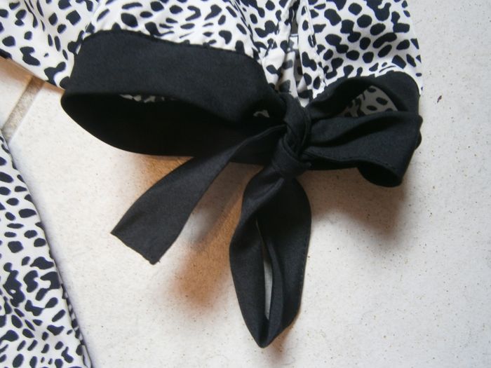 Chemisier motif "Dalmatien" manches 3/4 Taille 42 - photo numéro 3