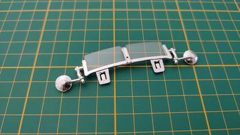 Pare-brise vitre pièce détachée miniature Mercedes Benz SSK 1928 1/18 burago BBurago #B69