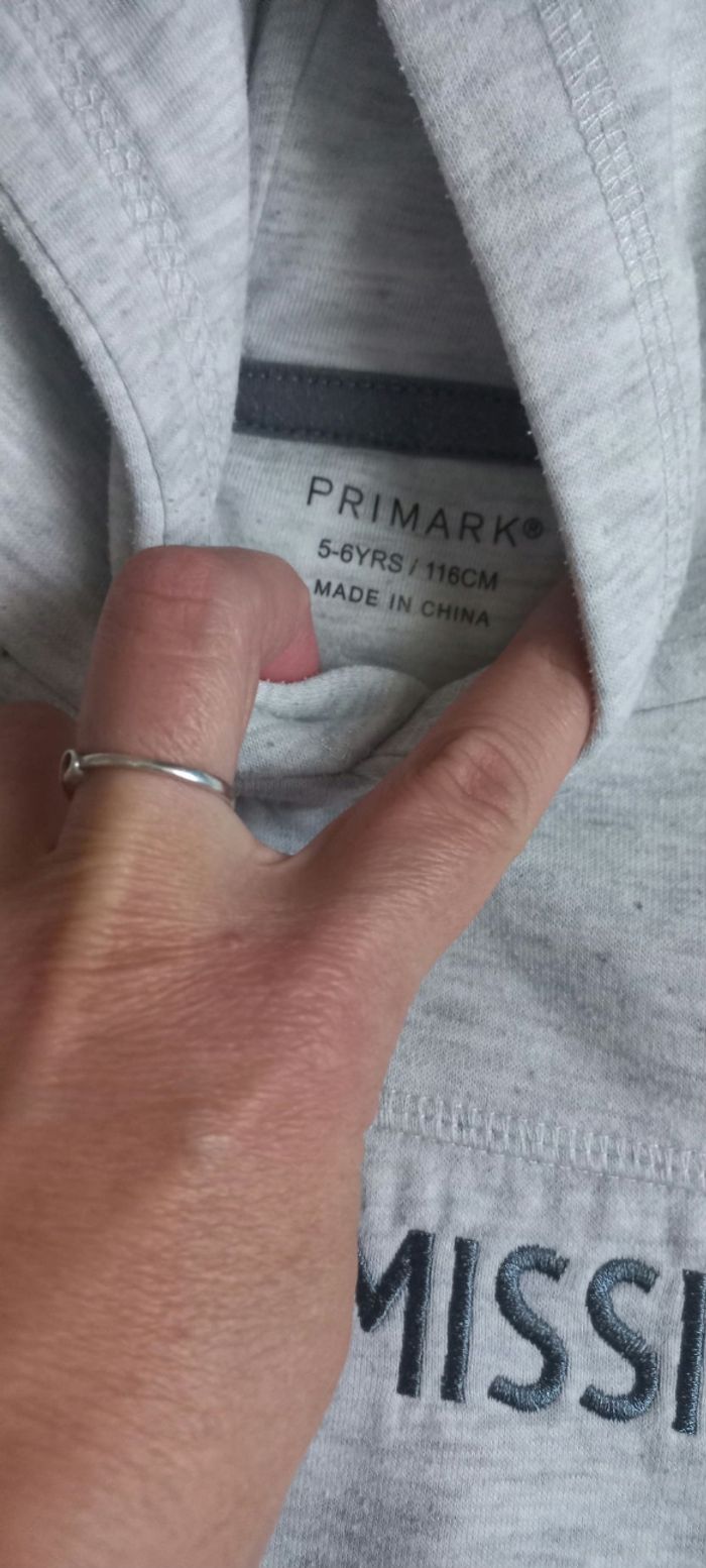 Sweat Primark 6 ans - photo numéro 3