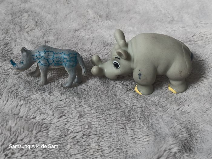Lot 2 figurine animaux rhinocéros - photo numéro 3