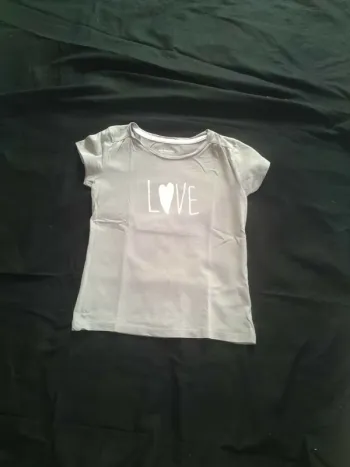 Tee shirt Fille Manches Courtes 6 ans
