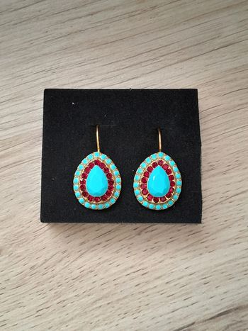 Boucles d'oreilles turquoise, strass rouges style vintage,dorées