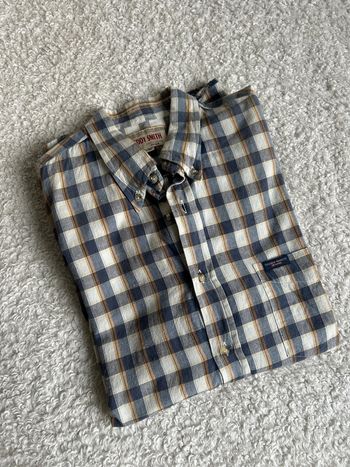 Chemise à carreaux