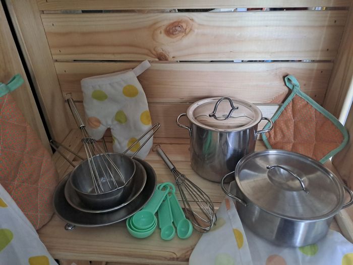 Jeu pour dinette avec casserole en métal
