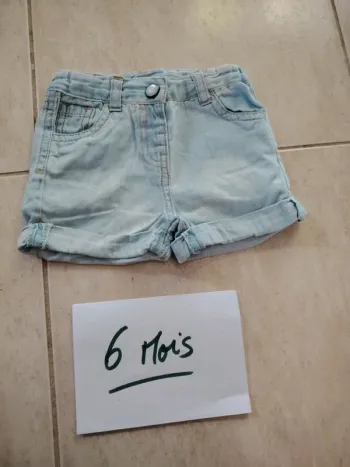 Short bébé