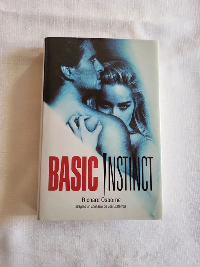 Livre relié Basic Instinct