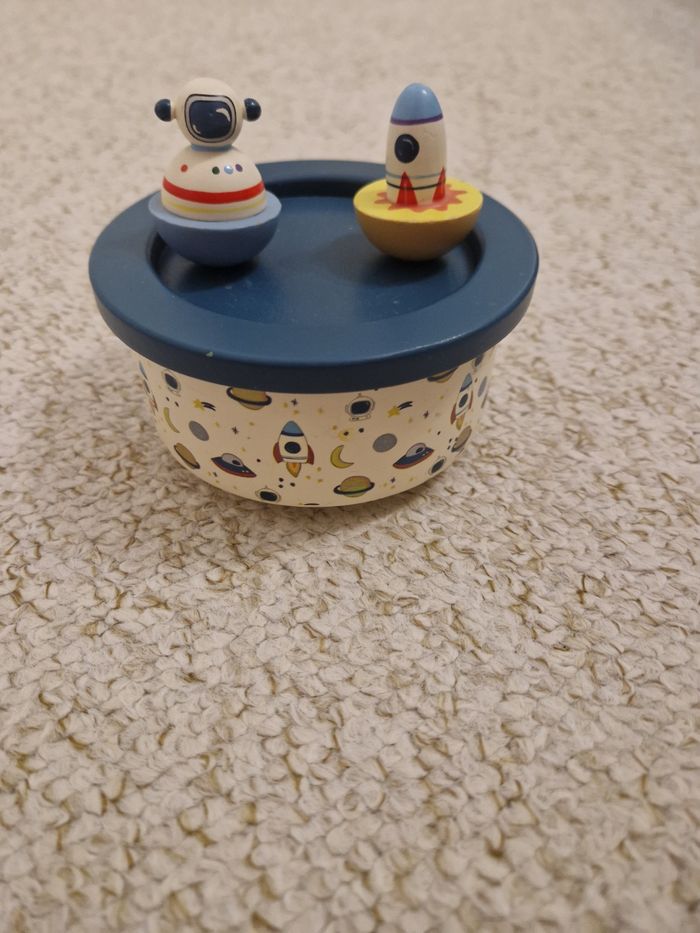 Boîte à musique space