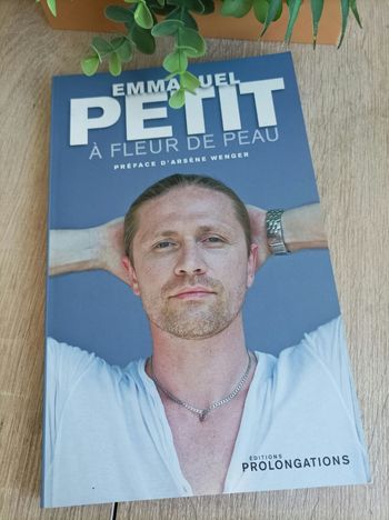 Livre Emmanuel Petit à fleur de peau