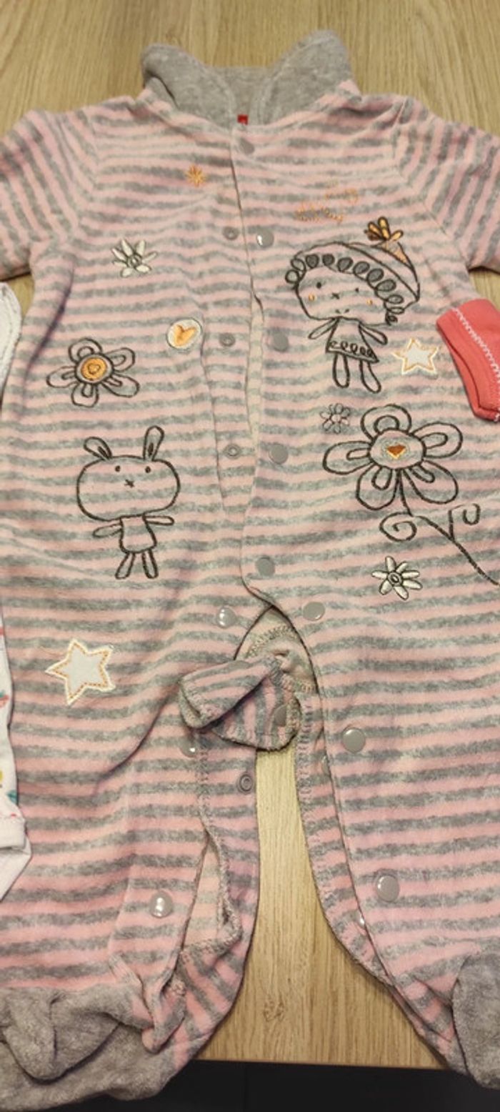 Lot 9 mois - photo numéro 3