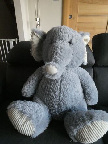 Peluche éléphant grande taille
