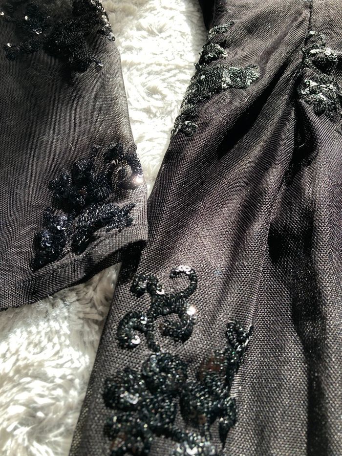 Robe noire moulante à sequins - photo numéro 8