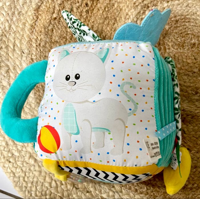 Maxi cube sensoriel Sophie la girafe - photo numéro 5