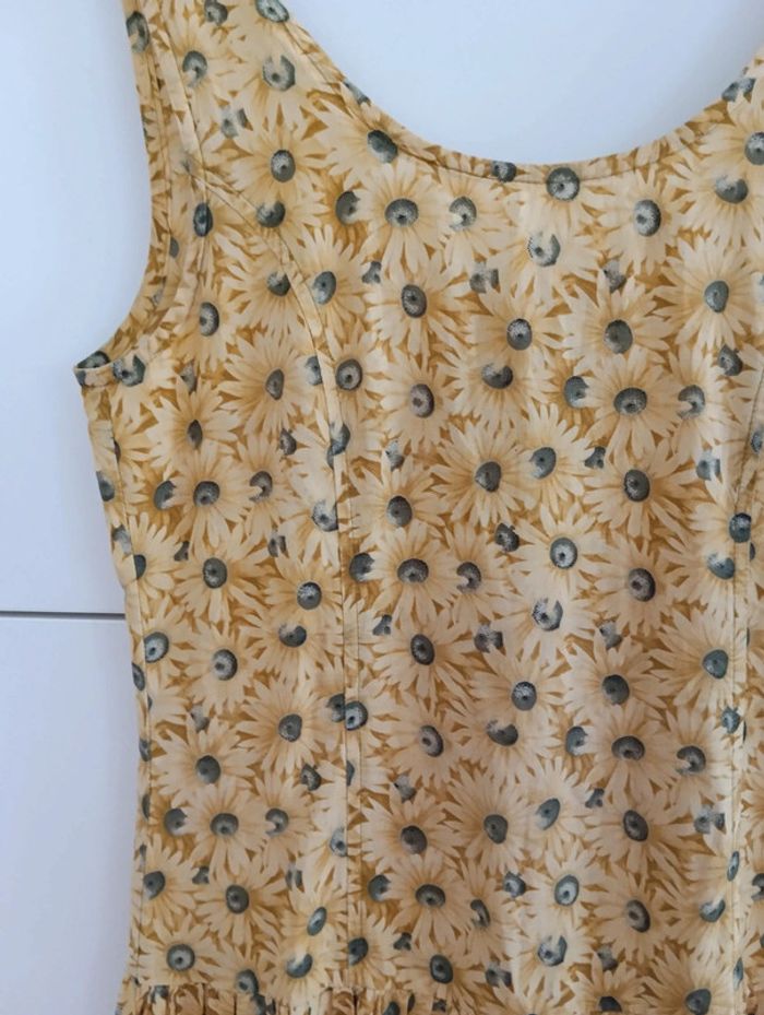 Robe vintage longue Boutonnée dos
Imprimé tournesols - photo numéro 3