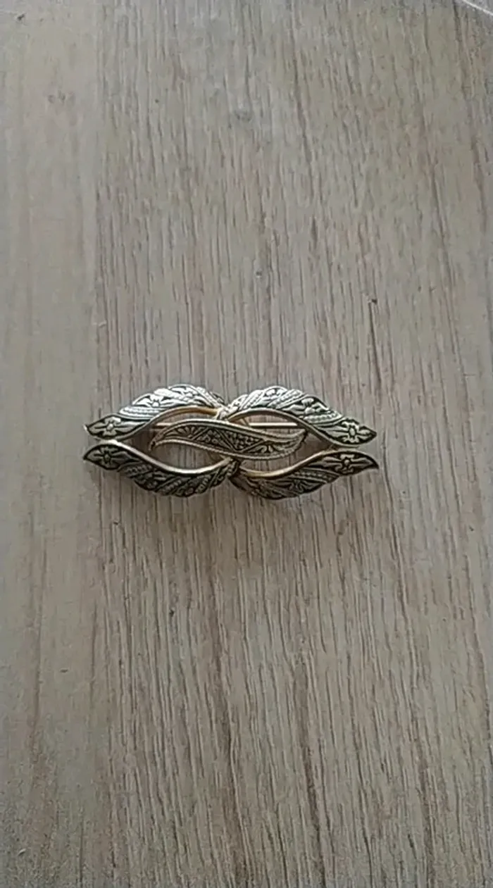 Broche
