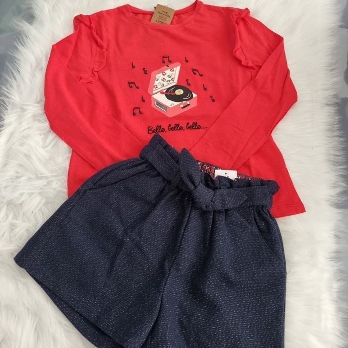 Neufs (non portés)🤩🤩 superbe ensemble 8 ans fille 🤩🤩