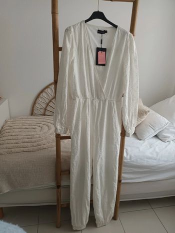 Jolie combinaison longue en broderie anglaise blanche PrettyLittleThing taille 38 neuve 🏷