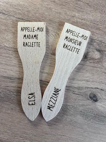 Spatule à raclette en bois personnalisée