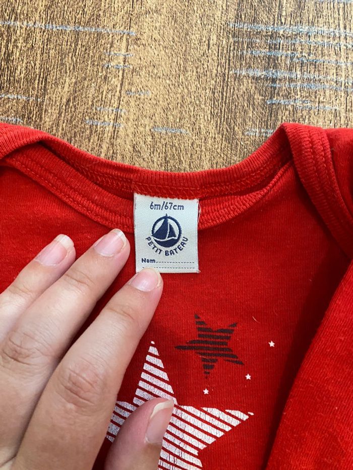 Bodie rouge petit bateau 6 mois - photo numéro 2