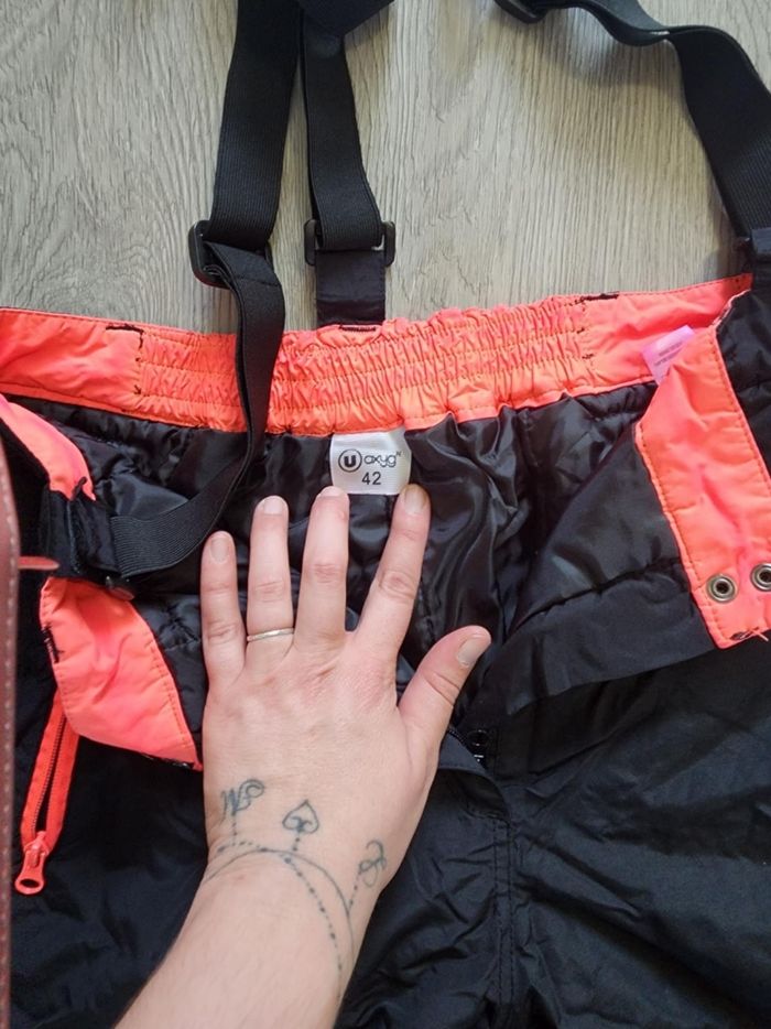 Pantalon  de  ski  , noir et  orange  ,à  bretelles  ,poches  ,U Oxygn  ,taille  42 - photo numéro 3